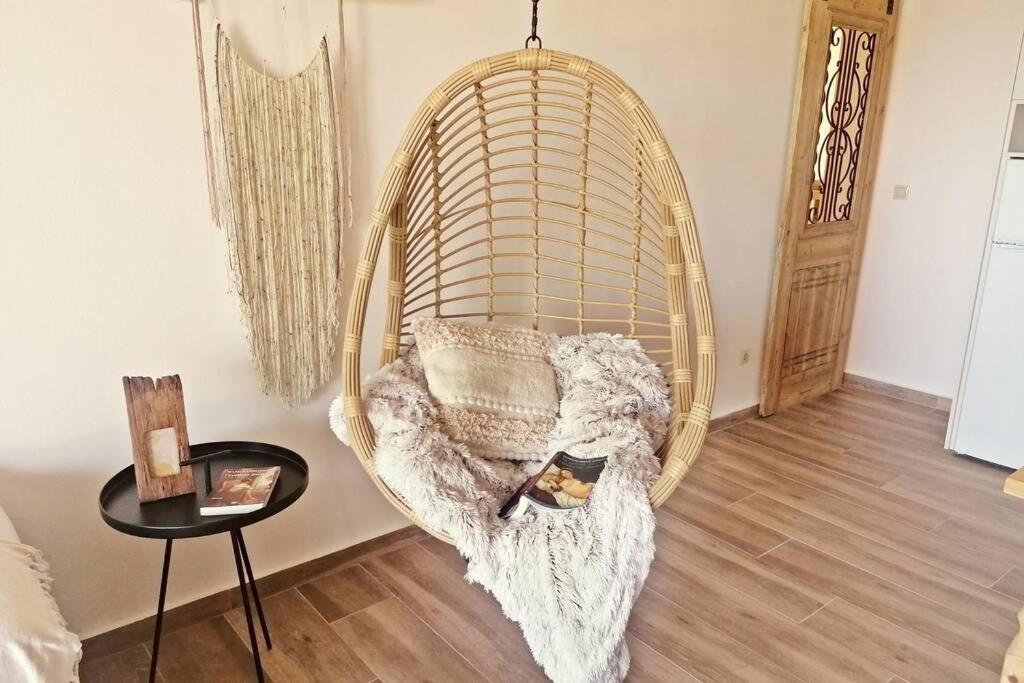 Alkyoni - Stavi'S Guesthouse Míloi Εξωτερικό φωτογραφία